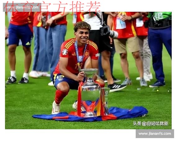 【现场】伯纳乌狂嘘亚马尔 国家德比火药味回来了 【现场】伯纳乌狂嘘亚马尔 国家德比火药味回来了